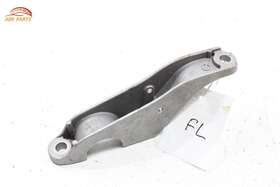 31356861473 Bmw M550i 540i 530i G30 Front Stabilizer Bar Left Lower Bracket Oem 2017-2022