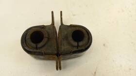 976.gm1c09 Chevrolet Cobalt Sway Bar Bushing Mounting Bracket 2006 2007 2008 2009 2010