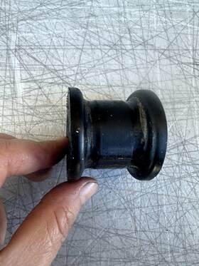A1243232385 Chrysler 2005 Crossfire Front Sway Stabilizer Bar End Mounting Bushing Oem