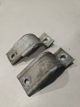 10254830 Corvette 97-13 C5 C6 Front Sway Bar Brackets Used Oem Set Of Two 6268-3
