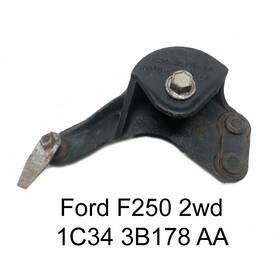 1c34-3b178-aa Ford 1999 - 2007 F250 2wd Beam Front Right Axle Pivot Mount Bracket