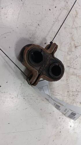 976.fd1o14 Ford Taurus Sway Bar Bushing Mounting Bracket 2013 2014 2015 2016