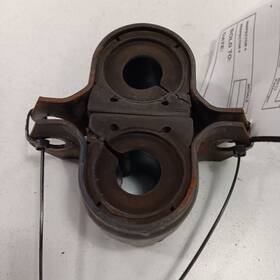 976.mz1116 Mazda Cx-3 Front Sway Bar Bushing Mounting Bracket 2016 2017 2018