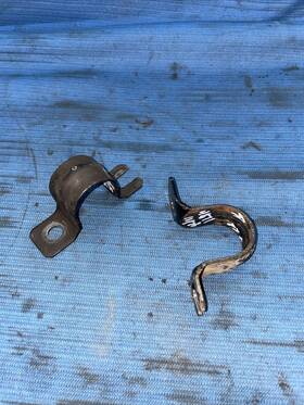 4671 Nissan 89-94 240sx S13 Front Suspension Sway Bar Mount Bracket Set Pair Oem 4671 Nissan 89-94 240sx S13 Front Suspension Sway Bar Mount Bracket Set Pair Oem