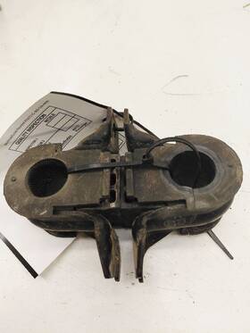 Nissan 976.da1l18 Maxima Rear Sway Bar Bushing Mounting Bracket 2018 2017 2016 Oem
