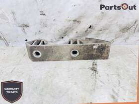 7l0411063b Porsche 2003-2011 Cayenne Front Right Stabilizer Bar Bracket 7l0411063 Oem