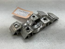 Porsche 95831104111 2011-2014 Cayenne 2 Front Left And Right Stabilizer Sway Bar Bracket Oem