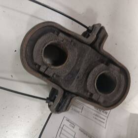 976.to1e19 Toyota Corolla Rear Sway Bar Bushing Mounting Bracket 2019 2020 2021 Oem